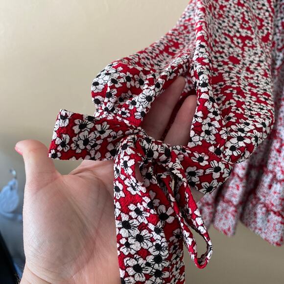 B. Darlin Dress Junior Red Long Sleeve Daisy Tiered Ruffle V-Neck Swing Sz 11/12 - Picture 4 of 11